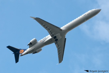 CRJ-900