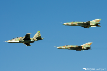 MiG-21 Fishbed МиГ-21Su-25 Frogfoot Су-25